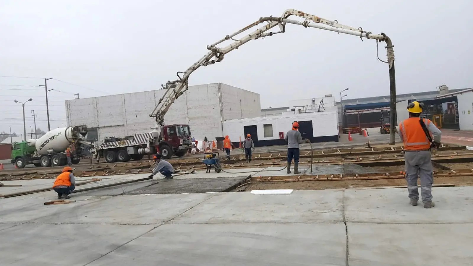 Losa de concreto para Backus en Trujillo