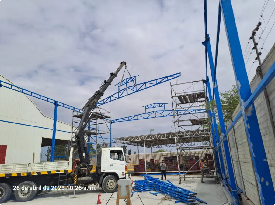 Nave industrial y racks para Backus en Ica